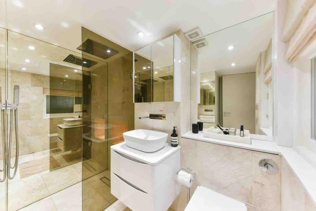 Luxury Modern Apartment London Exterior photo